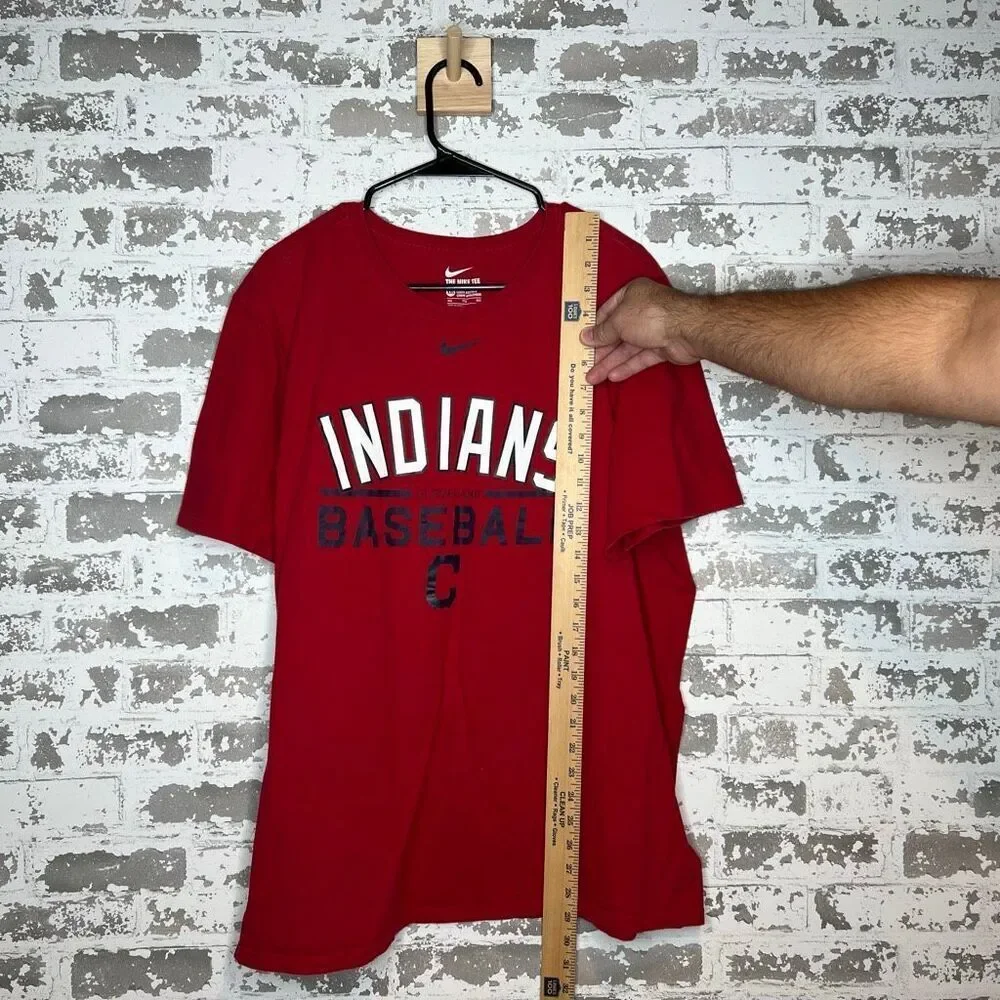 Vintage Nike Cleveland Indians short sleeve tshirt